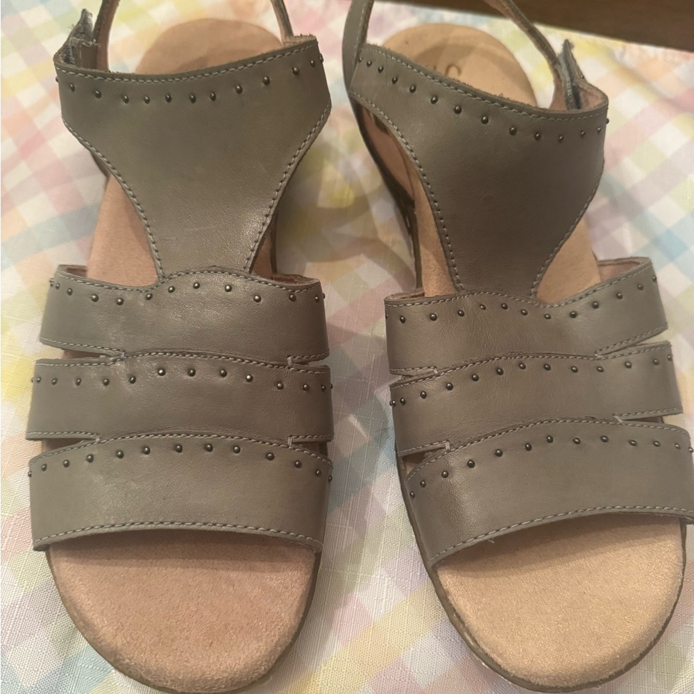 Women's Gray Sandals